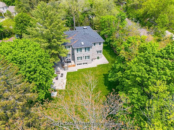 2nd image of 1138 Garden Rd