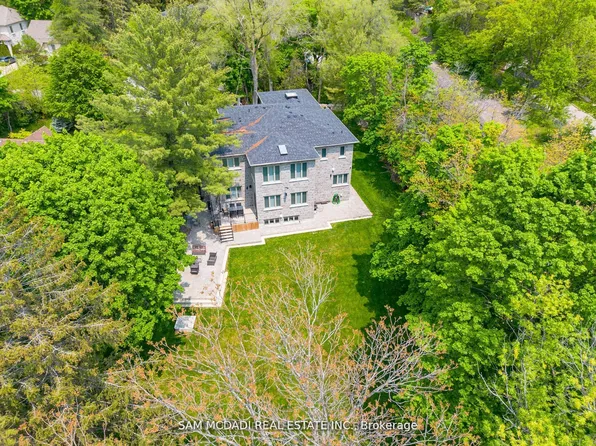 1138 Garden Rd, Mississauga, ON L5H 3J6