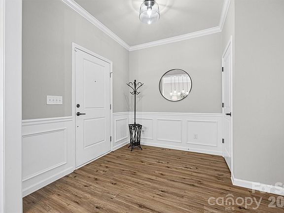 4th image of 3703 Jacinta Ct