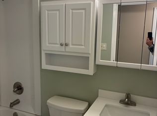 912 Canterbury Dr, Wapakoneta, OH 45895