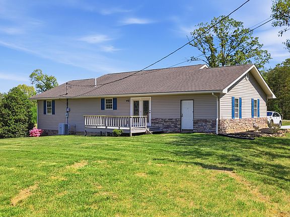 2nd image of 467 Oakmont Rd
