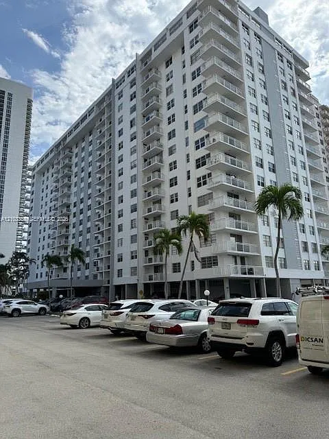 1849 S Ocean Dr #Penthouse 1
