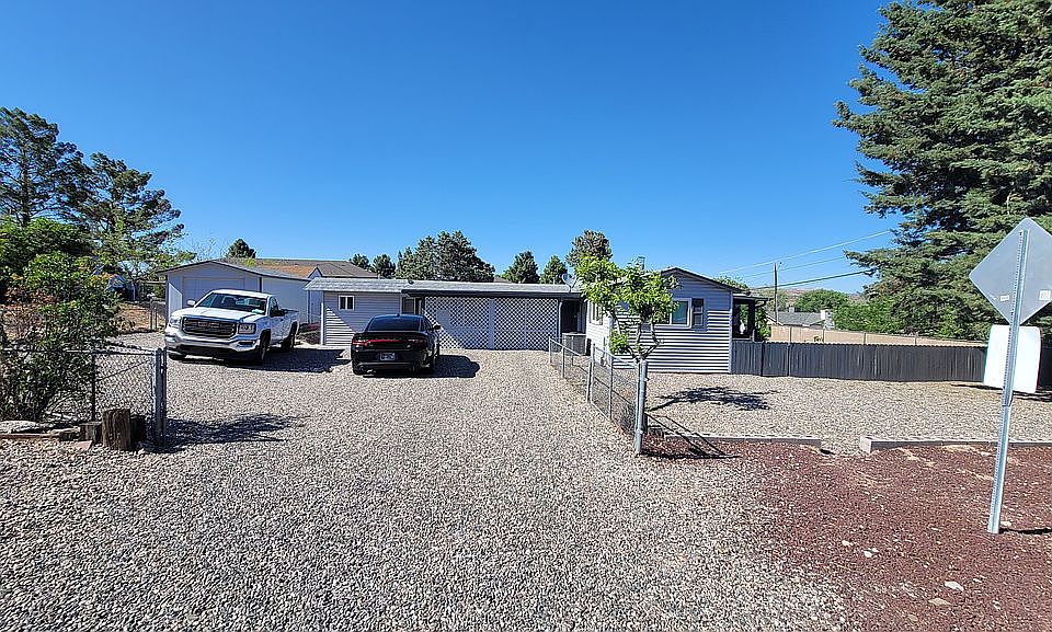 1st image of 226 N 10th St