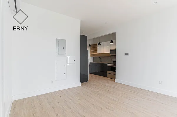 Rented by ERNY LLC | media 8