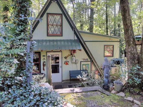 1085 Ridge Rd, Helen, GA 30545