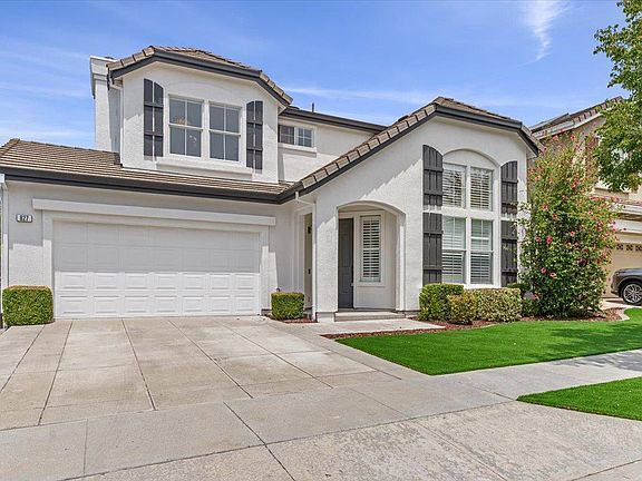 5th image of 827 Promenade Ct