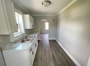 2621 Main St #B, Anderson, IN 46016