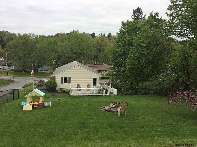 3rd image of 1602 SPRING AV