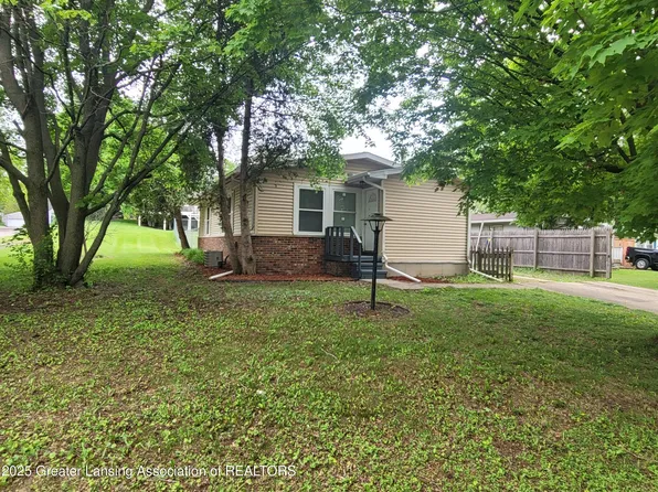 2921 Cranbrook Ave, Lansing, MI 48906