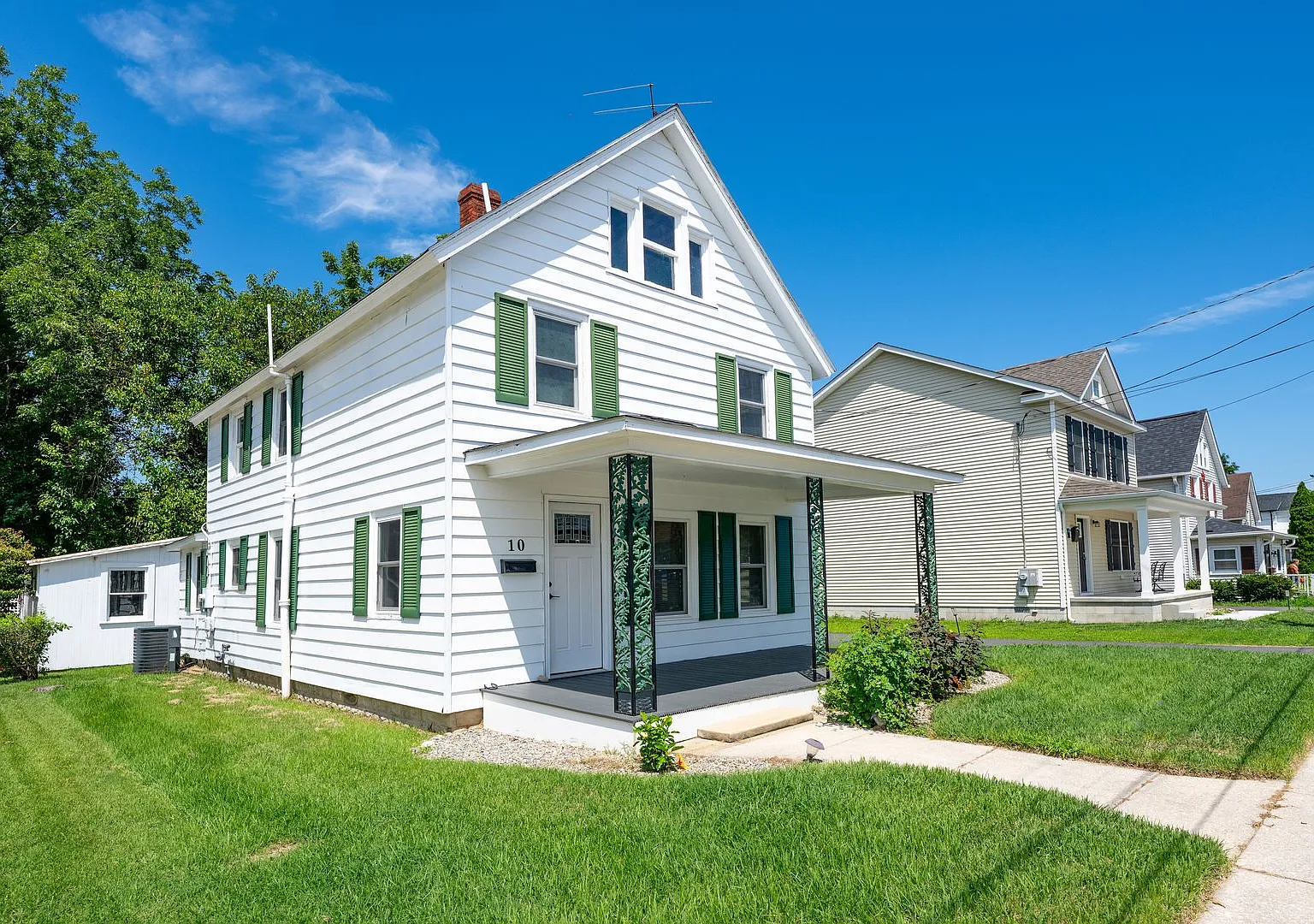 Timeless Charm Meets Stylish Modern Updates — Photo 1