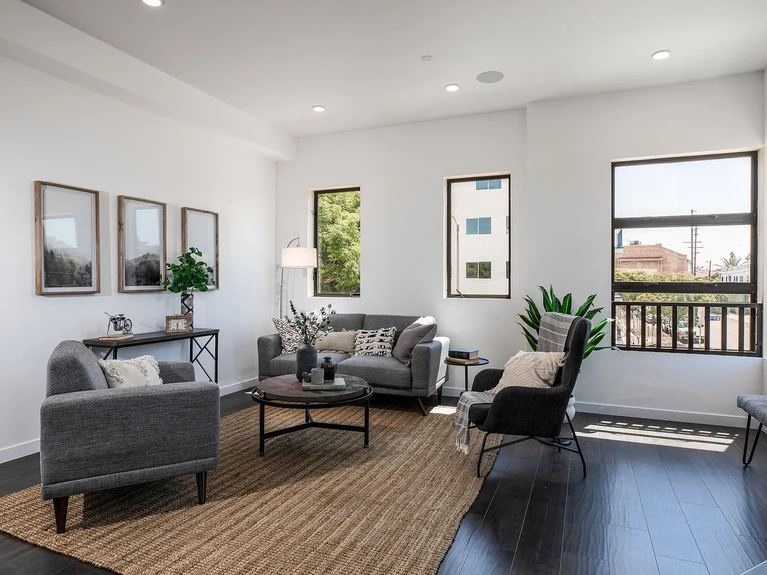 2 bed, 1719 sqft, $5,500 — Photo 2