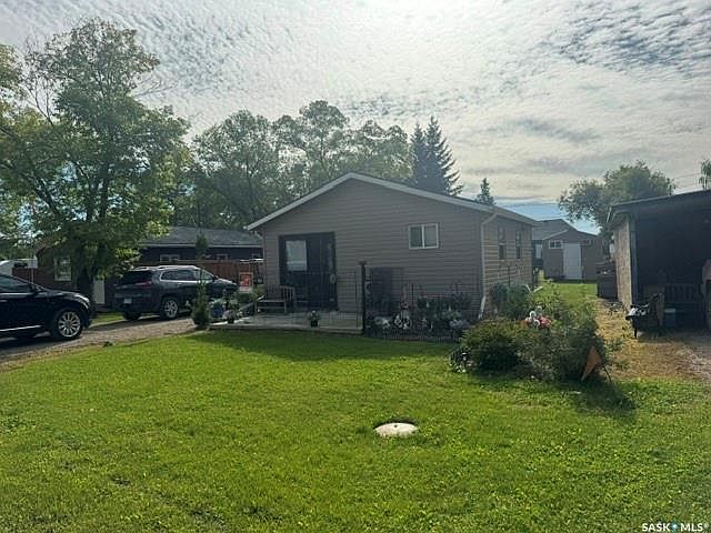1st image of 332 Mariner AVENUE