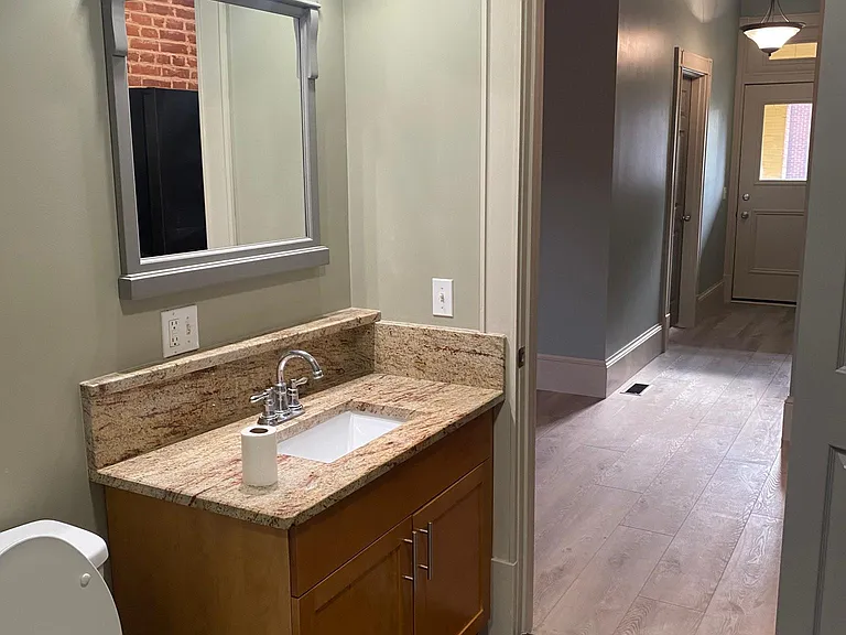 2137 California Ave — Photo 13