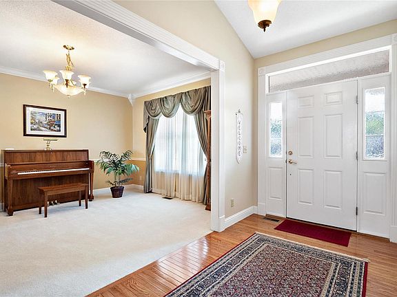 5th image of 120 Eden Park Blvd