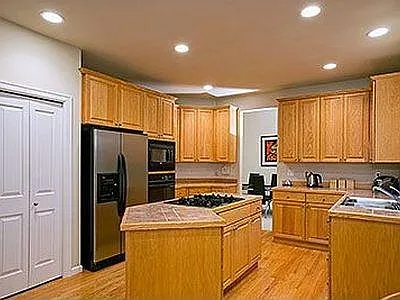 3319 Monterey Ct NE — Photo 4