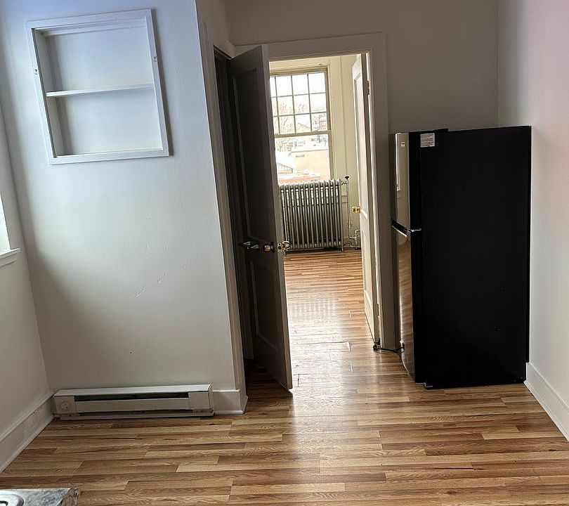 2nd image of 445 Meadow St