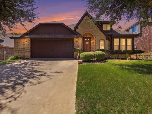 1216 Barberry Dr, Burleson, TX 76028