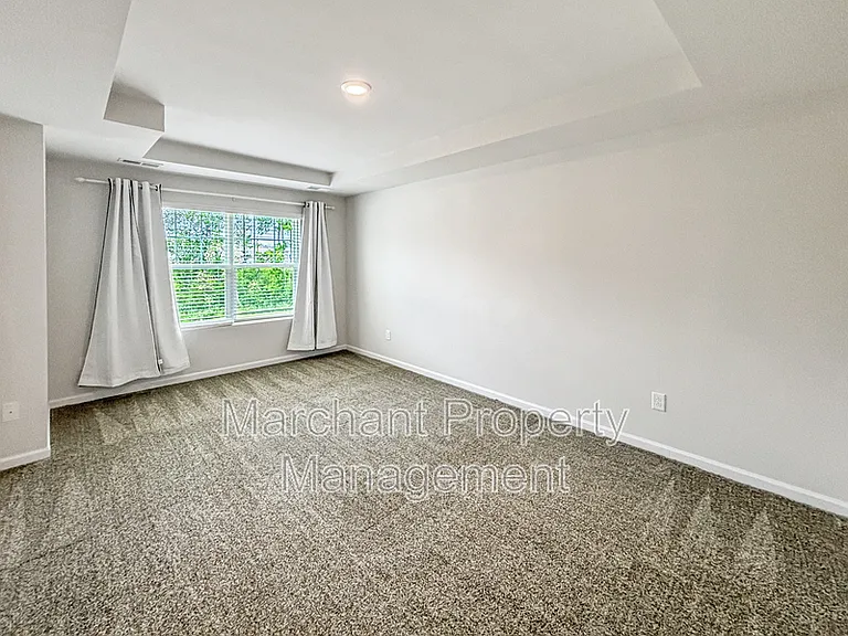 324 E Compass Way — Photo 11