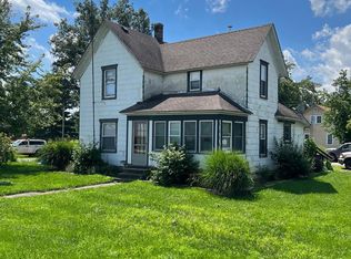 302 S Washington St, La Crosse, IN 46348