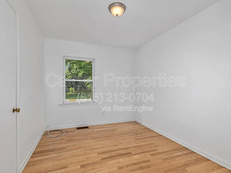 105 Morning Glory St SW — Photo 11