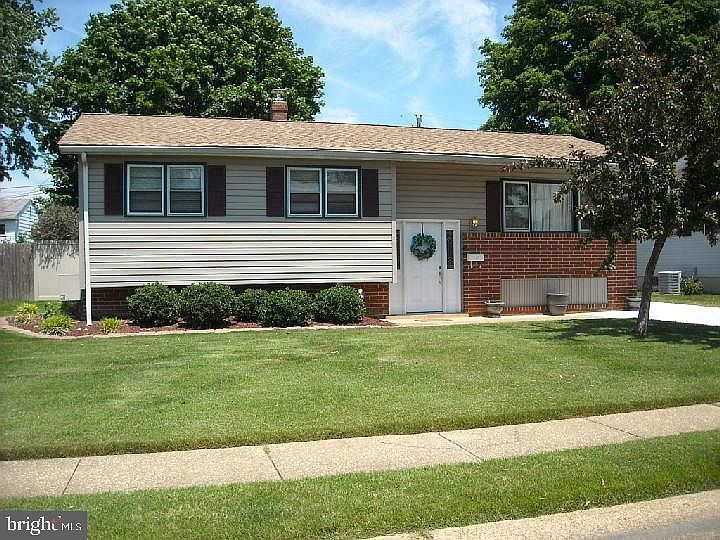 1st image of 2122 Elder Dr