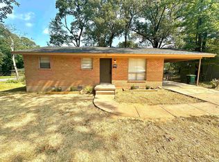 2 Woodson Ct, Little Rock, AR 72209
