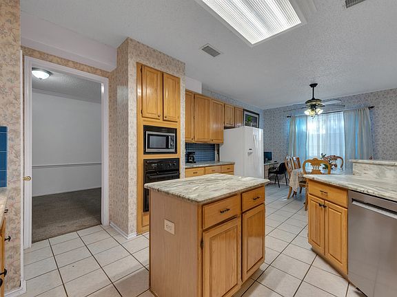 5th image of 4622 Devonshire Dr