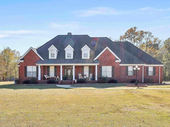 395 W McIntosh Rd, Brooks, GA 30205