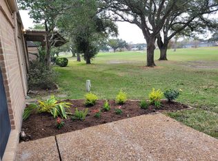 406 Fox Briar Ln, Sugar Land, TX 77478