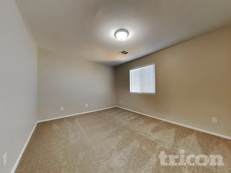 15204 N El Frio Ct — Photo 12
