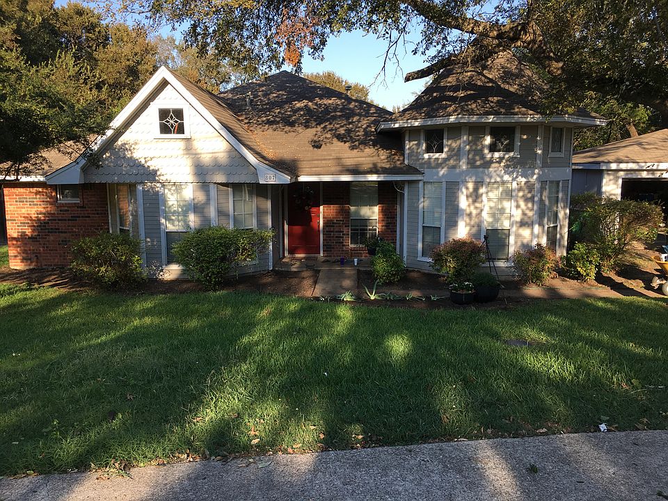 1st image of 807 College St