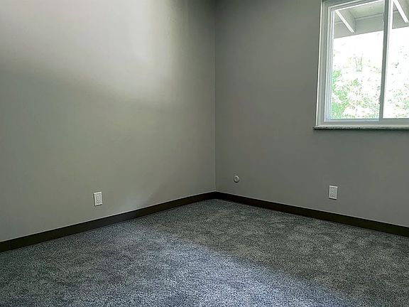5th image of 100 Penn Pleasant Dr #3