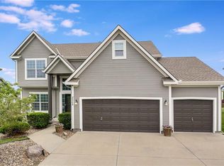 2508 SW Current Ln, Lees Summit, MO 64082