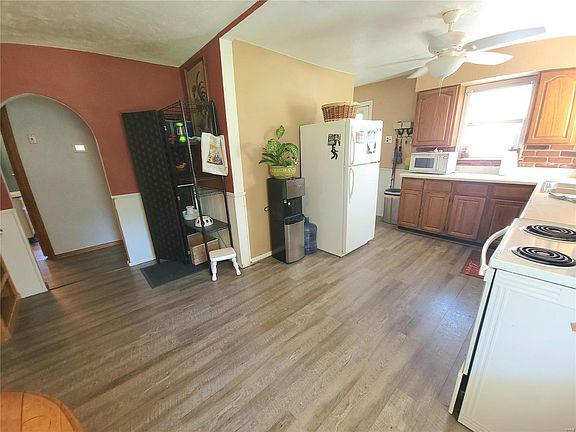 4th image of 3503 Franklin Ave