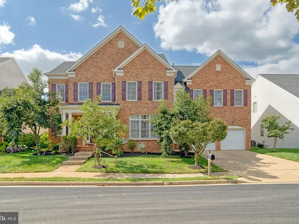11837 Robertson Farm Cir, Fairfax, VA 22030
