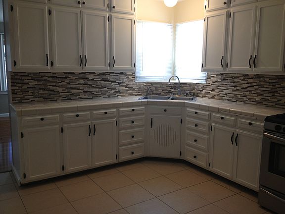 2nd image of 3928 E Harvey Ave