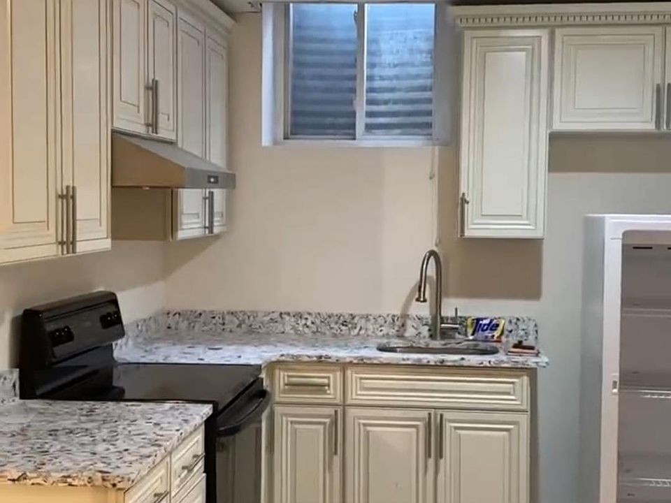 1st image of 44 Linden Ln