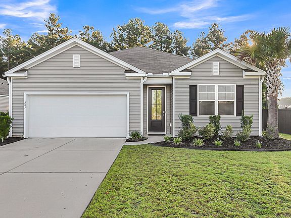 2nd image of 207 Greenwich Dr