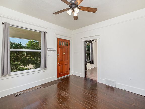 3rd image of 4406 6th Ave NW