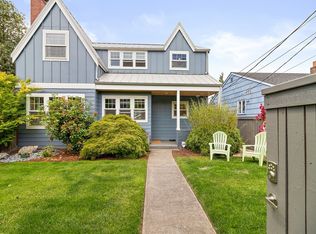 2553 31st Ave W, Seattle, WA 98199