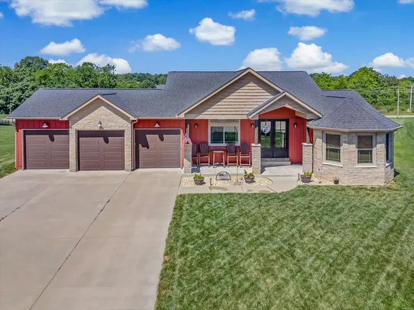 703 Pheasant Run, Waterloo, IL 62298