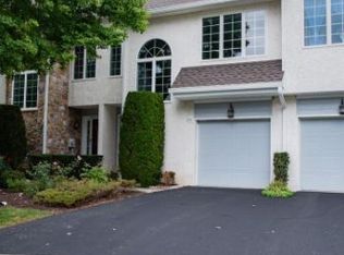 305 Newport Pl, Exton, PA 19341