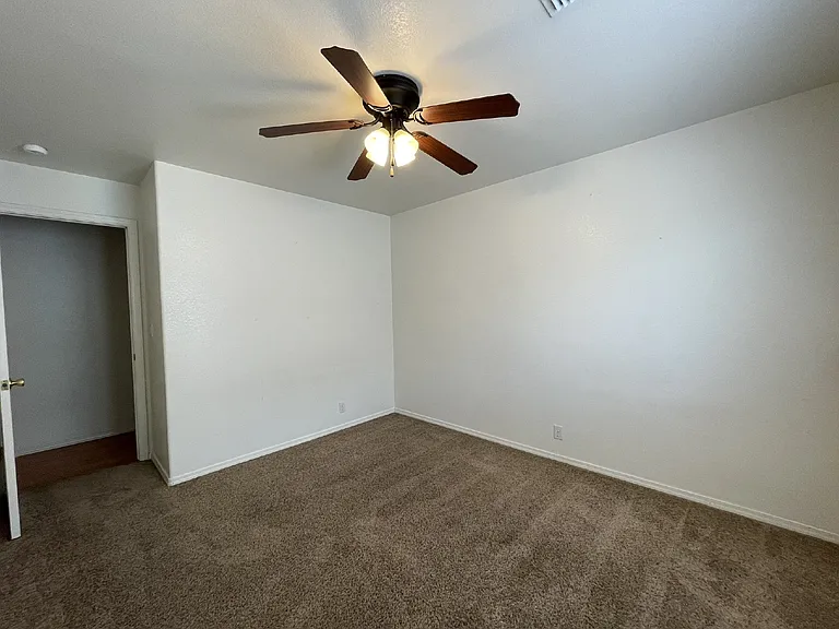 3622 Terra Loma Dr — Photo 17