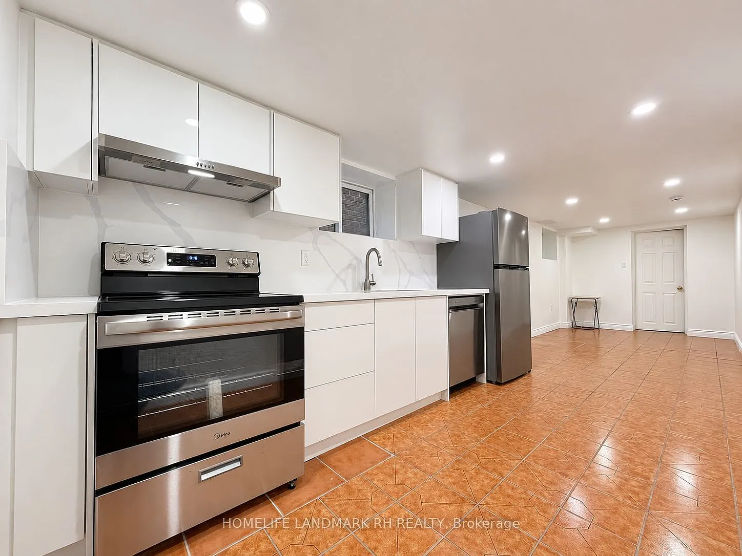 2 bed, $1,550 — Photo 2