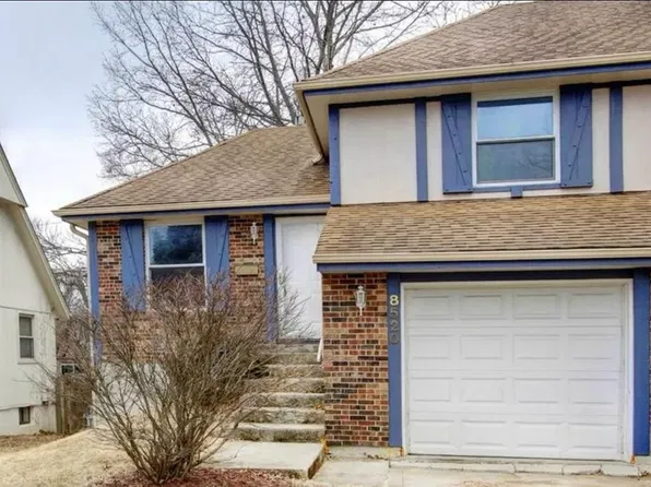 8520 Valley View Dr, Overland Park, KS 66212