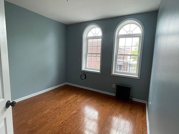 3rd image of 12707 101st Ave #1