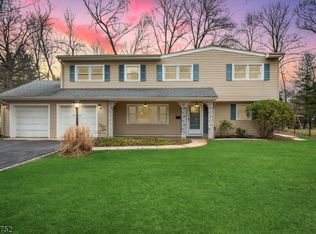 4 Holly Glen Ln, Berkeley Heights, NJ 07922