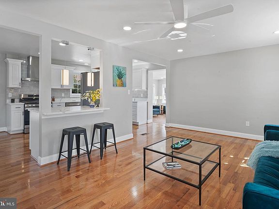 5th image of 18901 Bloomfield Rd