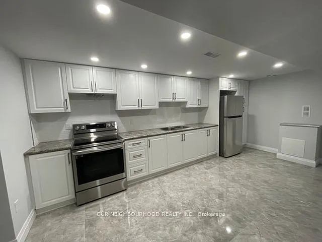 437 Fernhill Blvd #B — Photo 3