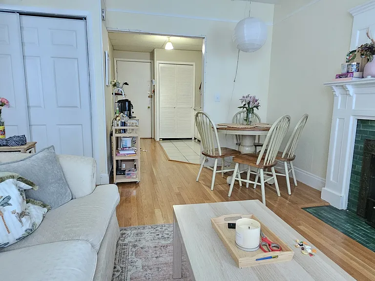 1307 Commonwealth Ave #4 — Photo 4